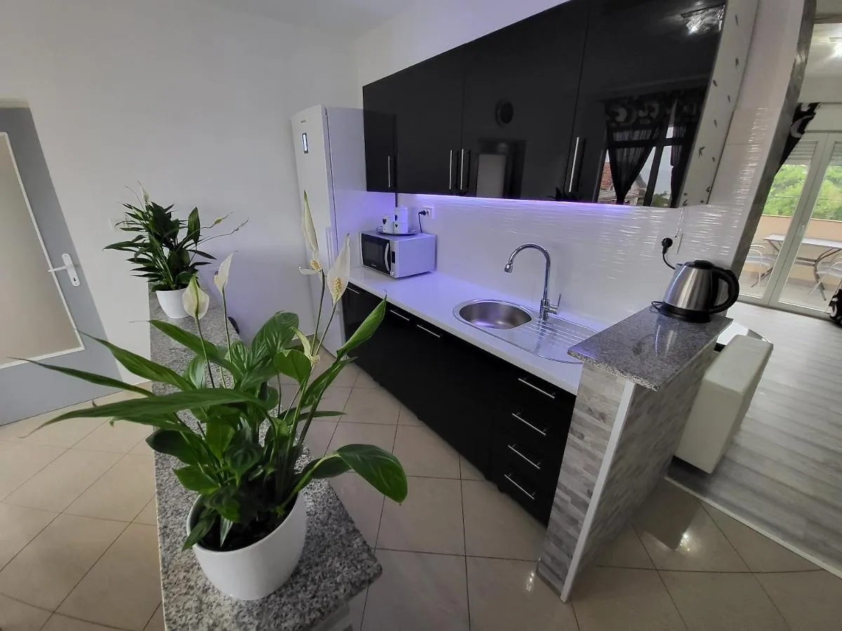 Melani Appartement Bibinje