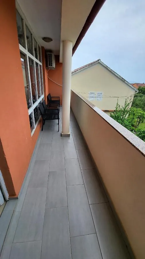 Melani Appartement Bibinje