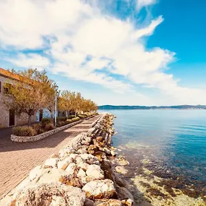  Apartament First Row By The Sea